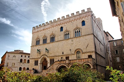 Fig. 2 – Perugia, Palazzo dei Priori (photographed in 2013), https://commons.wikimedia.org/wiki/File:Perugia_-_palazzo_priori_3.jpg